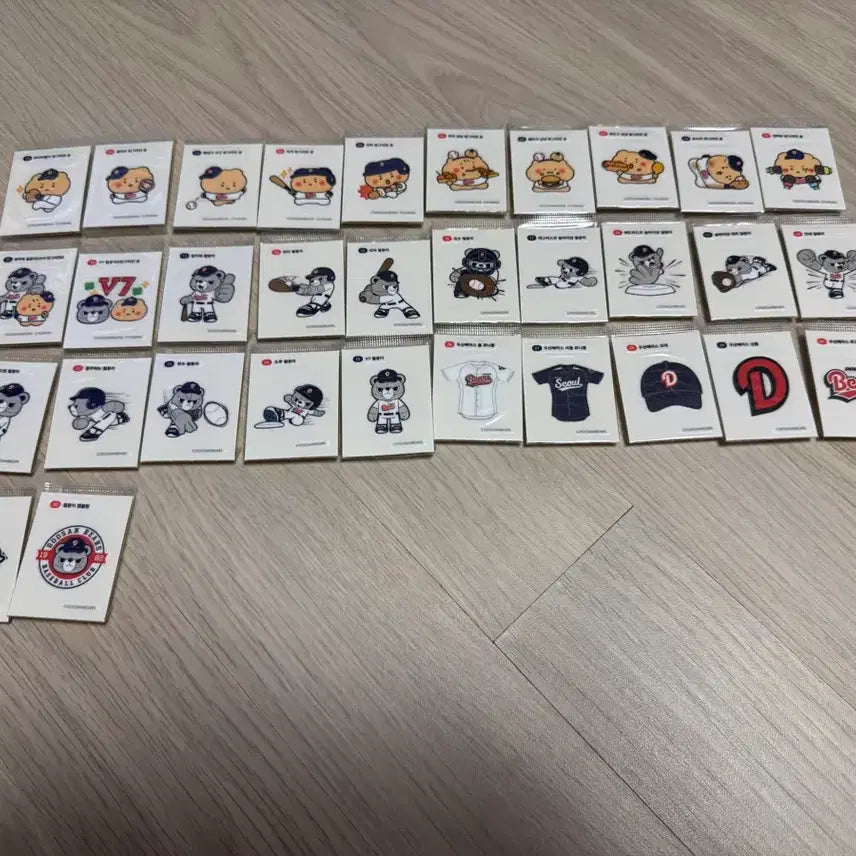 [BUNJANG] MangGom Collection 32 Types Sealed / 망곰이 띠부씰 32종 미개봉