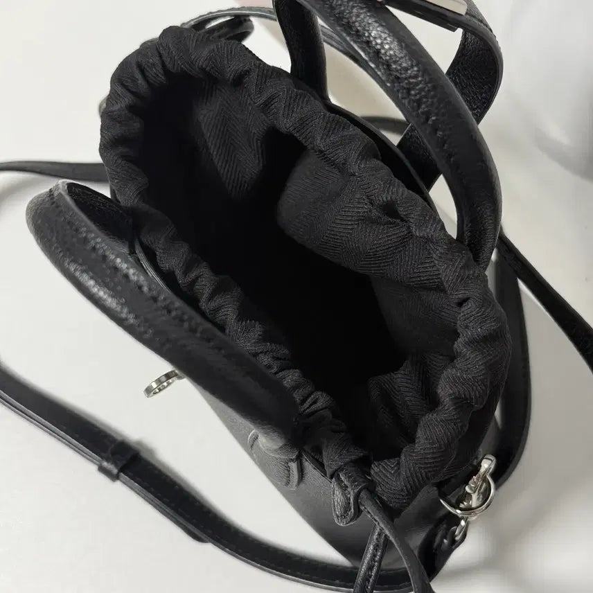 [SOLD OUT] 분크  토크 헐밋 크로스 스몰 블랙