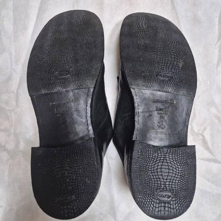 [SOLD OUT] [265] 킨치 GRAINY - 647(a) VIBRAM