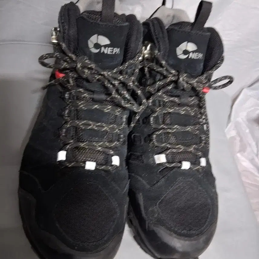 [BUNJANG] Nepa Gore-Tex Hiking Boots / 등산화275  네파고어텍스