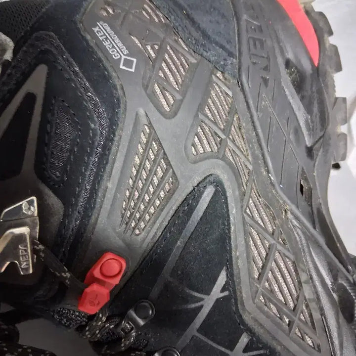 [BUNJANG] Nepa Gore-Tex Hiking Boots / 등산화275  네파고어텍스