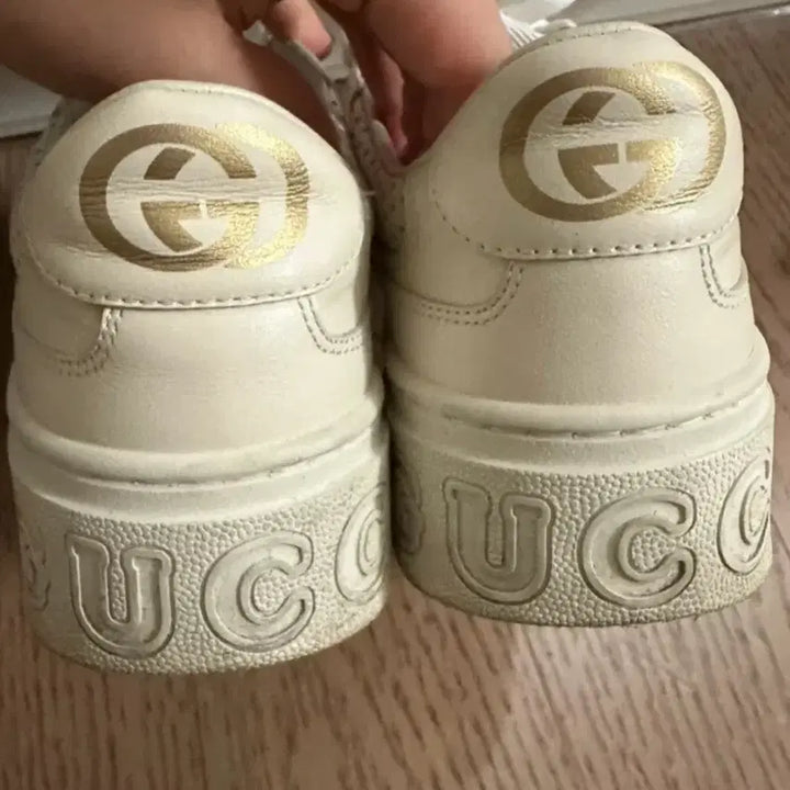 [SOLD OUT] 구찌 익스클루시브 GG 스니커즈 235사이즈