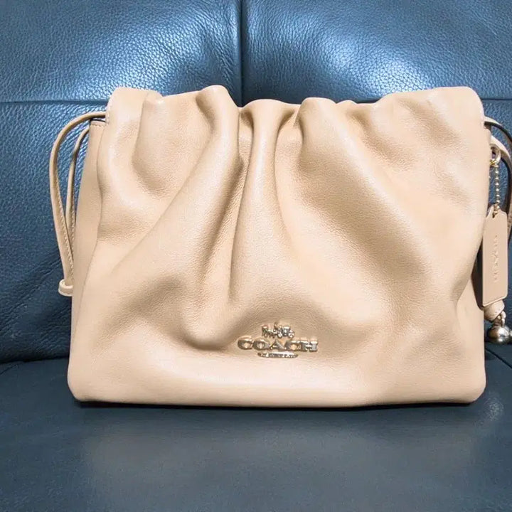 [BUNJANG] Coach Pay Drawstring Bag / 코치 페이 드로우스트링백