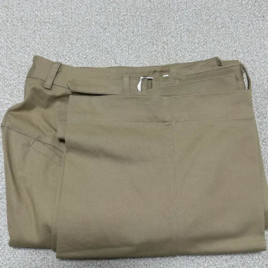 [BUNJANG] Dive in Uniform Chino (Beige) Pants / 다이브인 유니폼 치노 UNIFORM CHINO  (BEIGE)