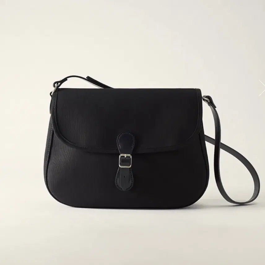 [BUNJANG] Urbanic30 Mailman Bag / 얼바닉30 메일맨백