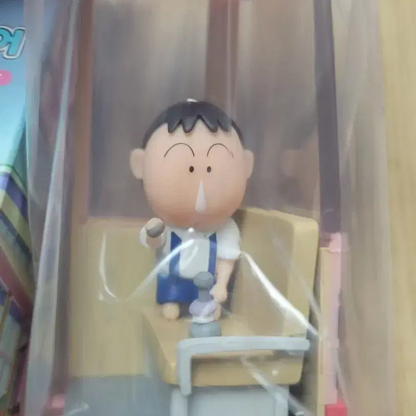 [BUNJANG] Crayon Shin-chan Kindergarten Bus Figure / 짱구유치원 버스 피규어 맹구유치원버스