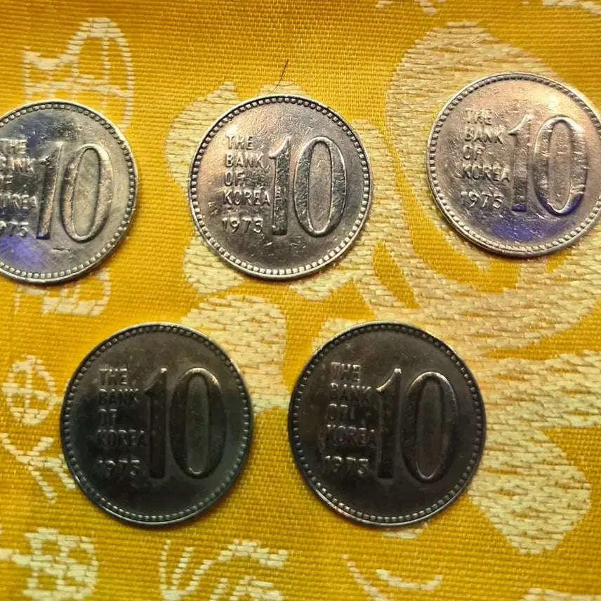 [BUNJANG] 1975 10 Won Coin Bundle / 1975년 10원 동전 5개 일괄