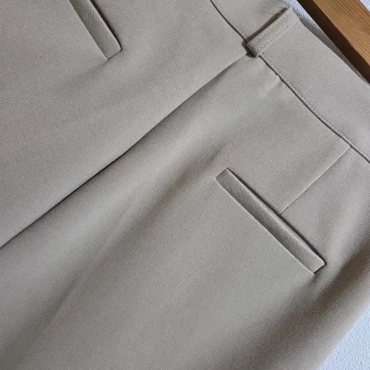 [BUNJANG] Semi-Wide Beige Pants / 세미 와이드 팬츠(새제품)