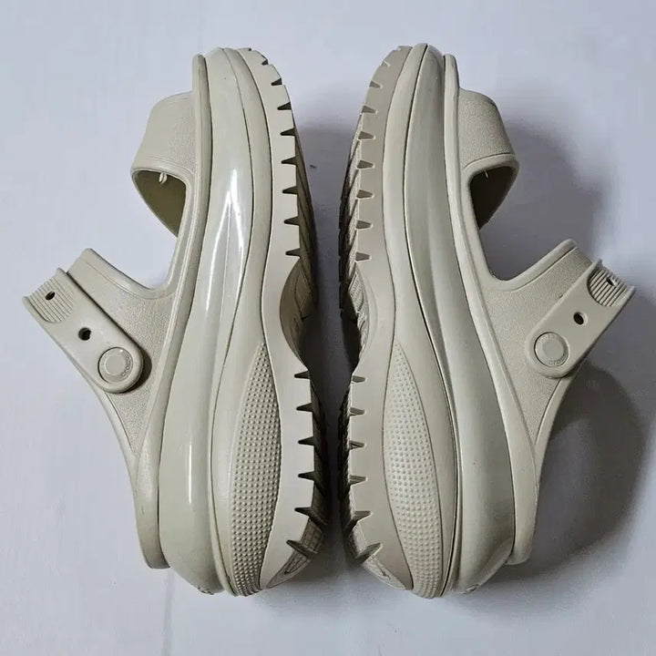 [BUNJANG] Crocs Mega Crush Clog (M5, W7) / 크록스 메가 크러쉬 클로그(M5, W7)