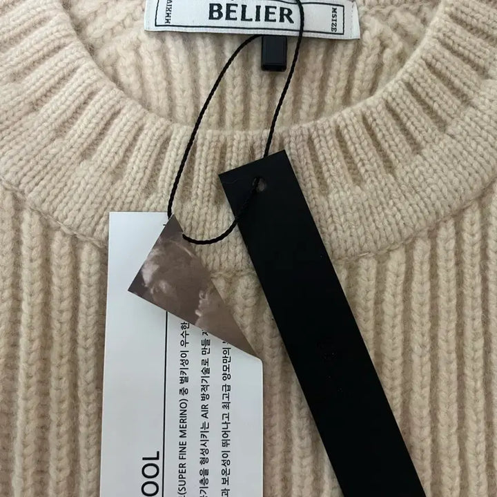 [BUNJANG] Vellie Knit Vest (M Size) / 벨리에 니트 조끼(m사이즈) 판매해요
