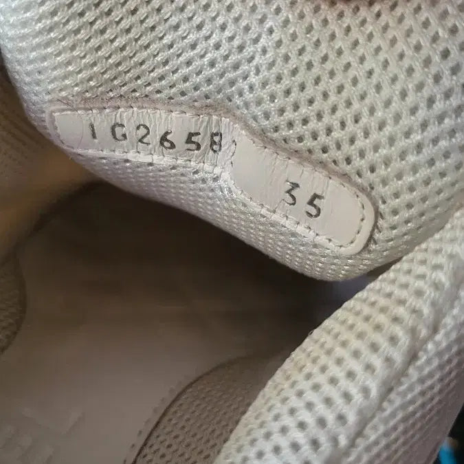 [BUNJANG] Chanel Shoes 35 Sneakers / 샤넬 슈즈 정품 35 사이즈 225 사이즈입니다