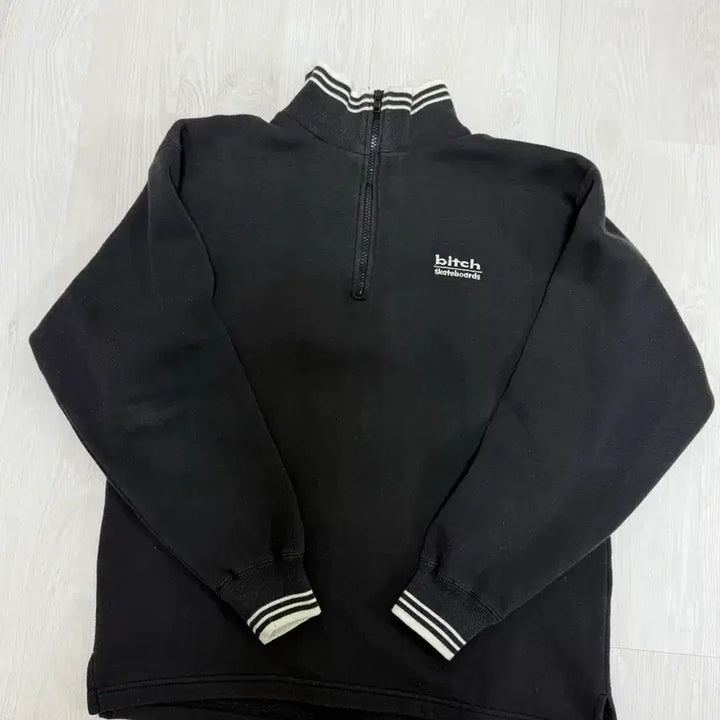 [BUNJANG] BITCH SKATEBOARDS Half Zip Sweatshirts ( / BITCH SKATEBOARDS Half Zip Sweatshirts (