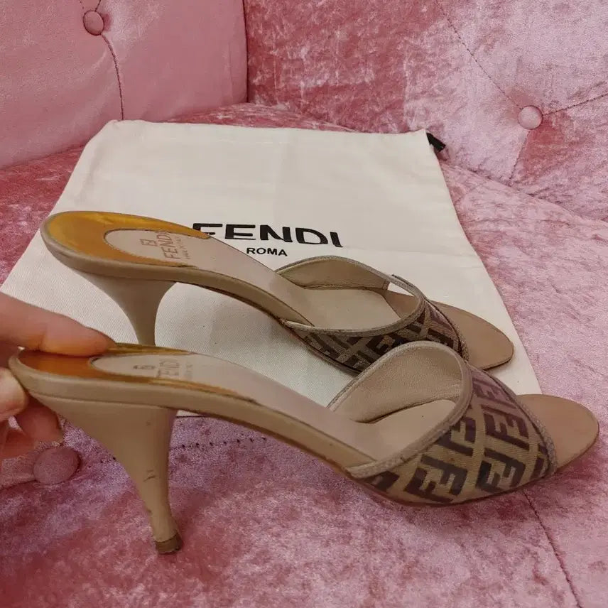 [BUNJANG] Fendi Platform Heeled Sandals / 정품- 펜디 슬리퍼힐