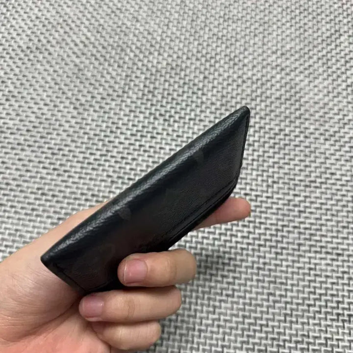 [SOLD OUT] 루이비통 모노그램 이클립스 카드지갑