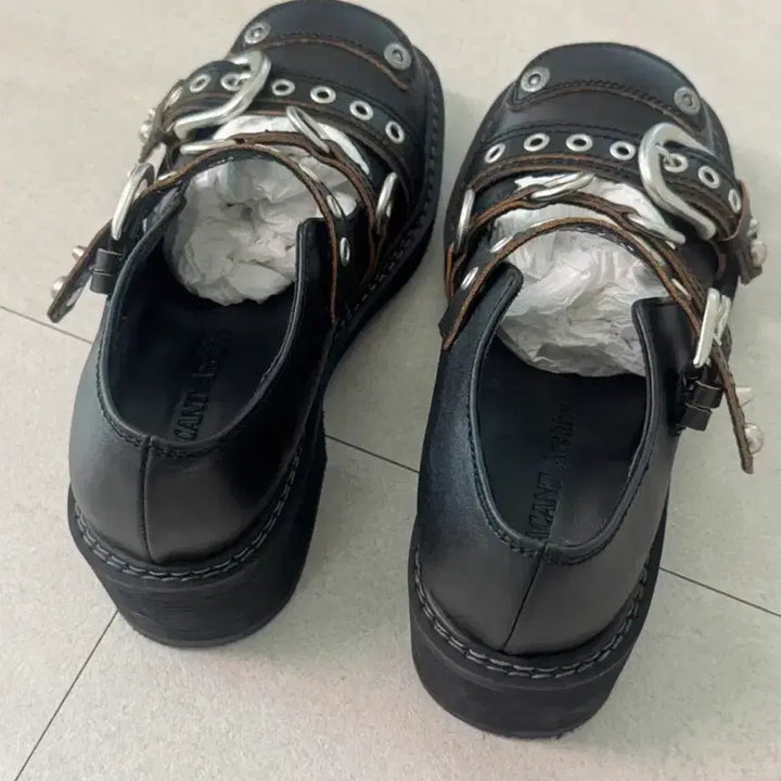 [BUNJANG] Vacant Archive Sasha Strap Mary Jane Boots / 베이컨트 아카이브 메리제인 로퍼 버클 부츠 240