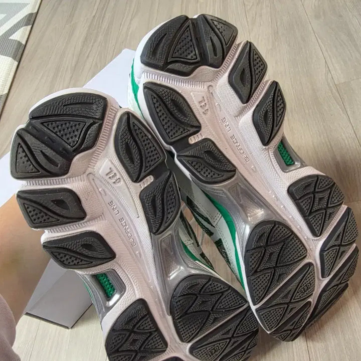 [BUNJANG] Asics Gel NYC Hidden Sneakers / 아식스 젤 NYC 히든(290)