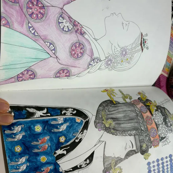 [BUNJANG] Black Obsidian Hanbok Coloring Book / 동양풍 흑요석 물들이다 한복 동화 컬러링북