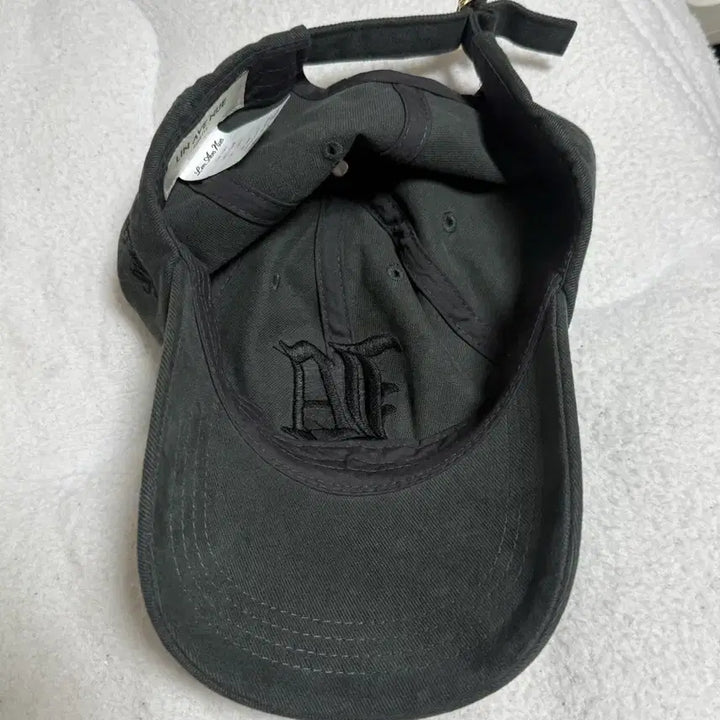 [BUNJANG] Lin Avenue Charcoal Ball Cap / 린에비뉴 볼캡 챠콜 차콜