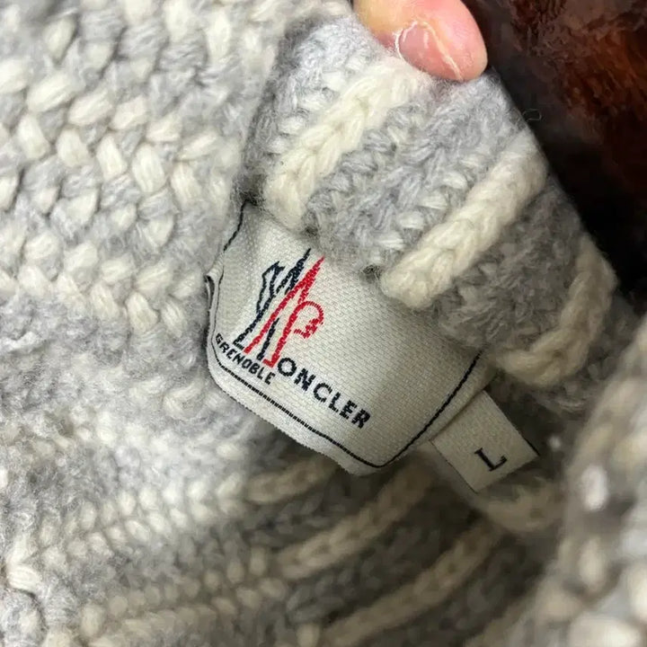 [BUNJANG] Moncler Turtleneck Knit Sweater / 몽클레어 터틀넥 니트