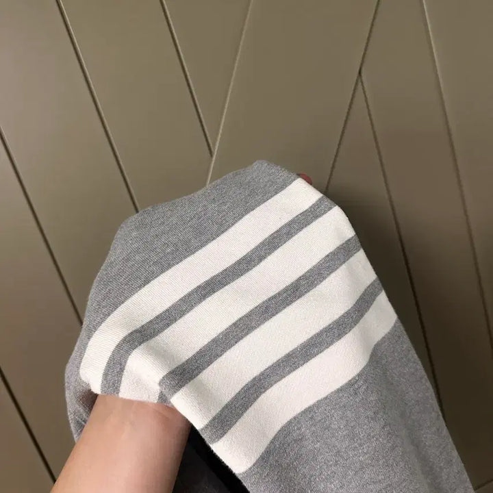 [BUNJANG] Thom Browne Diagonal Sweatshirt / 신형 톰브라운 사선 맨투맨 4사이즈