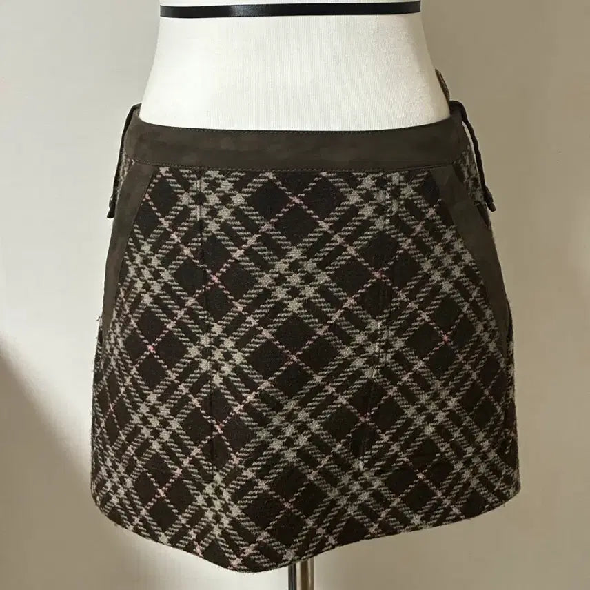 [BUNJANG] Burberry Mini Skirt / 버버리 초코 미니스커트