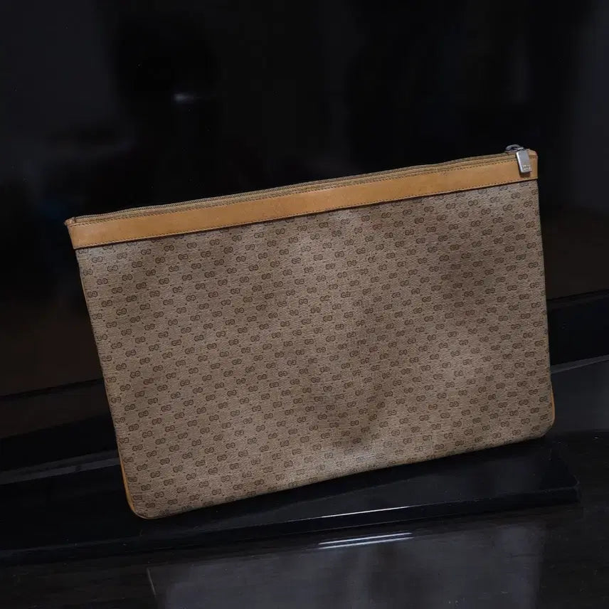 [BUNJANG] Gucci GG Logo Clutch Bag / 구찌 GG로고 클러치 백