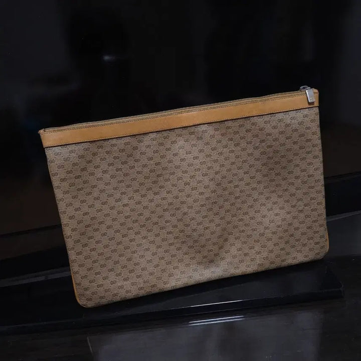 [BUNJANG] Gucci GG Logo Clutch Bag / 구찌 GG로고 클러치 백