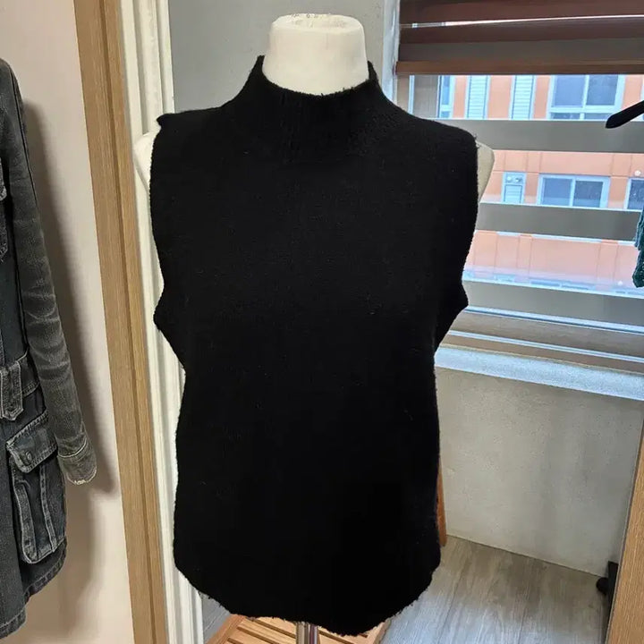 [BUNJANG] Black Twist Knit Sweater / 블랙 꼬임 니트