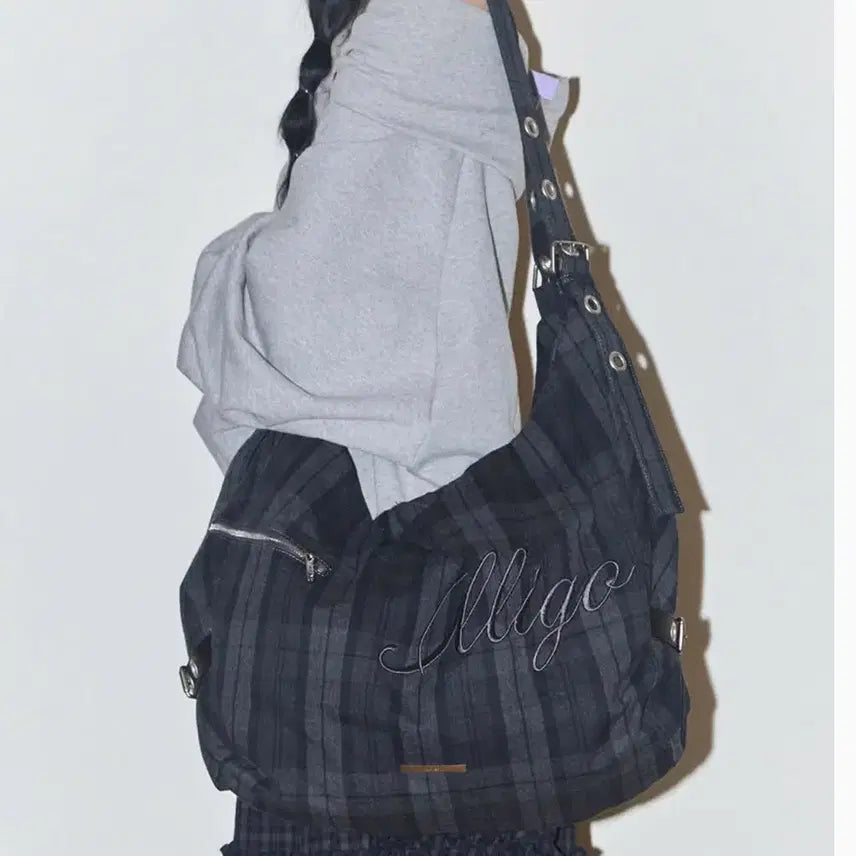 [BUNJANG] ILLIGO Letter Big Shoulder Bag (Check, Gray) / ILLIGO 일리고 레터 빅 숄더백 체크 그레이 가방