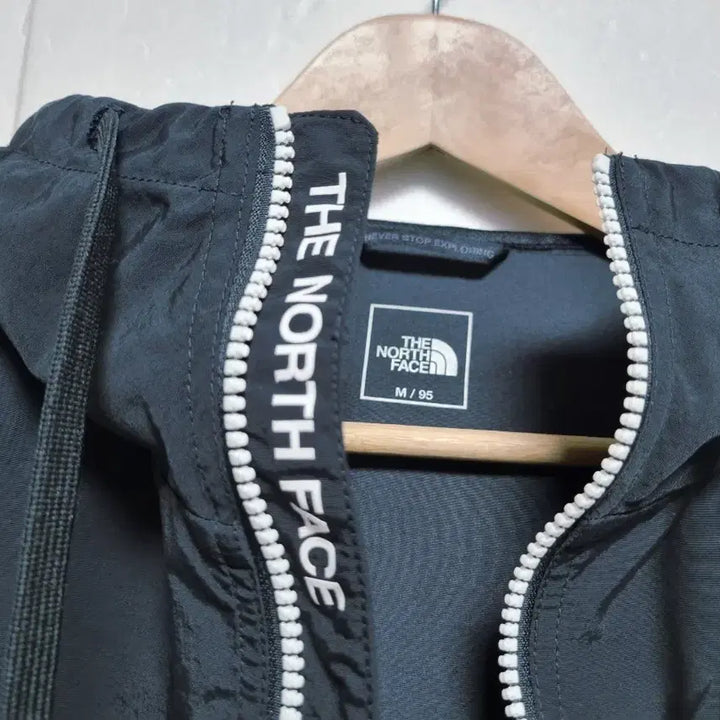 [BUNJANG] The North Face Anorak Windbreaker Jacket / 남성M 노스페이스 블랙 검정 우븐 아노락 바람막이 트레이닝복 고프코어