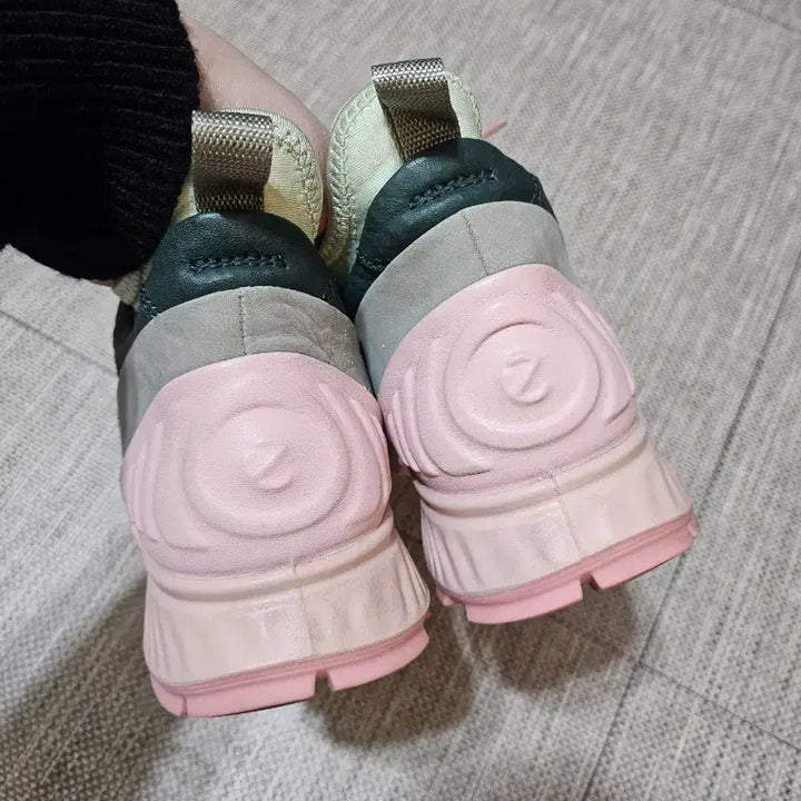 [BUNJANG] Ecco Green/Pink Sneakers / 에코 ecco 그린/핑크 운동화