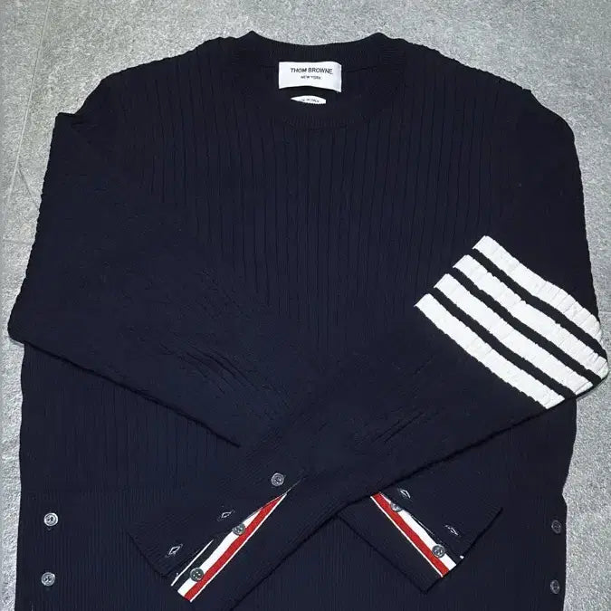 [SOLD OUT] 톰브라운 베이비 케이블 립 니트