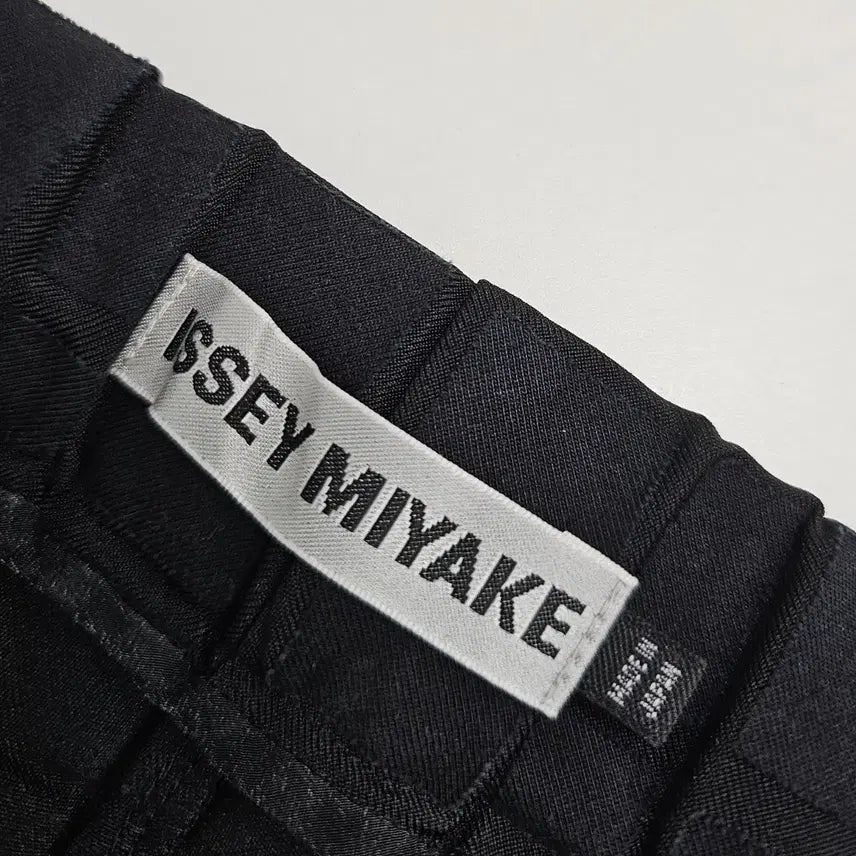 [BUNJANG] Issey Miyake Lattice Jersey Pants / 이세이미야케 래티스 저지 팬츠