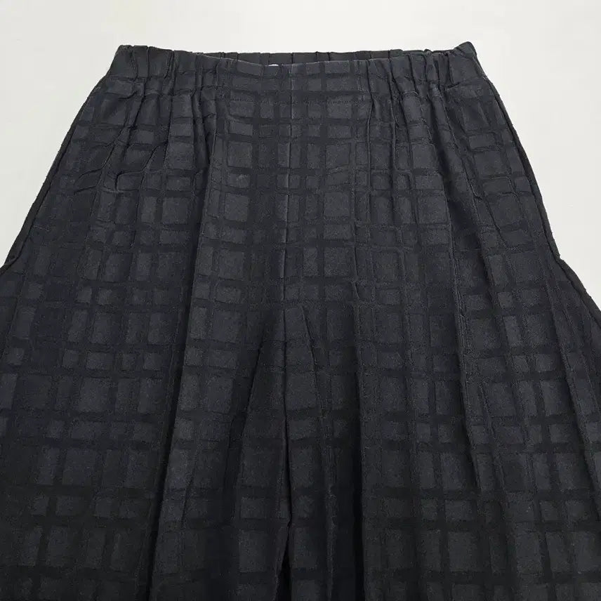 [BUNJANG] Issey Miyake Lattice Jersey Pants / 이세이미야케 래티스 저지 팬츠