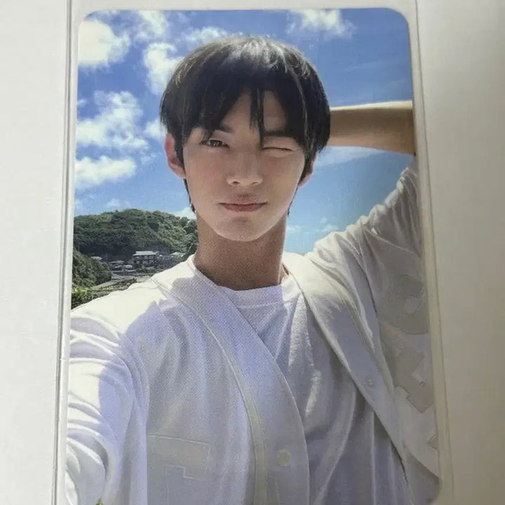 [BUNJANG] TWS Dohoon Sparkling Blue SPONGE MUSIC Photocard / 투어스 도훈 스파클링블루 SPONGE MUSIC 포카