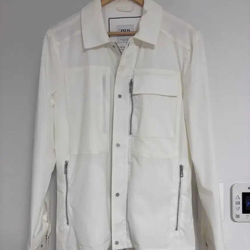 [SOLD OUT] ZARA 자라 화이트 워터프루프 자켓 S사이즈