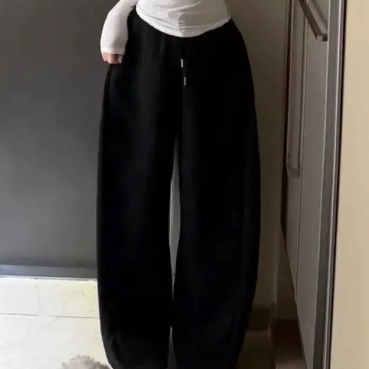 [BUNJANG] Ably Wide Elastic Training Pants / 에이블리 와이드 고무줄 트레이닝 팬츠