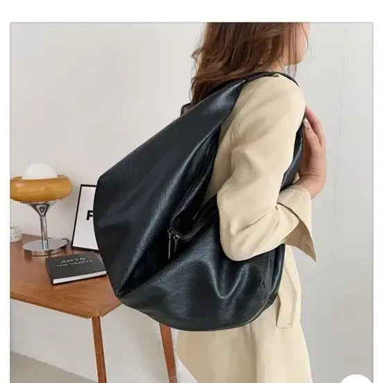 [SOLD OUT] 새상품)여성 대용량 호보숄더백