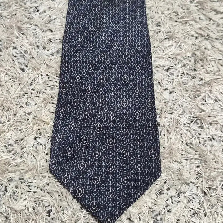 [BUNJANG] Celine Silver-Tone Patterned Tie / 셀린느Celine 은장 패턴 넥타이 Free - N44
