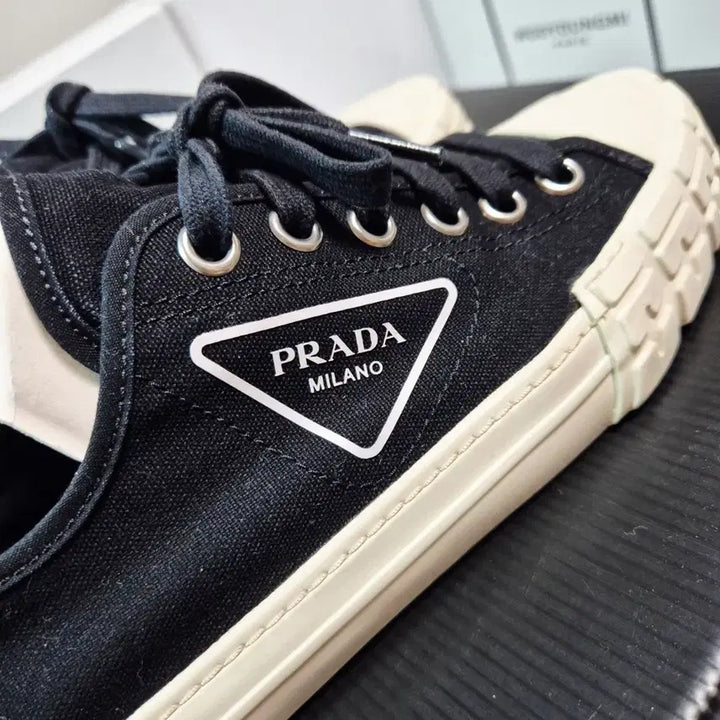 [BUNJANG] Prada Gabardine Triangle Logo Sneakers / (정품) 프라다 개버딘 삼각로고 스니커즈 운동화 39.5