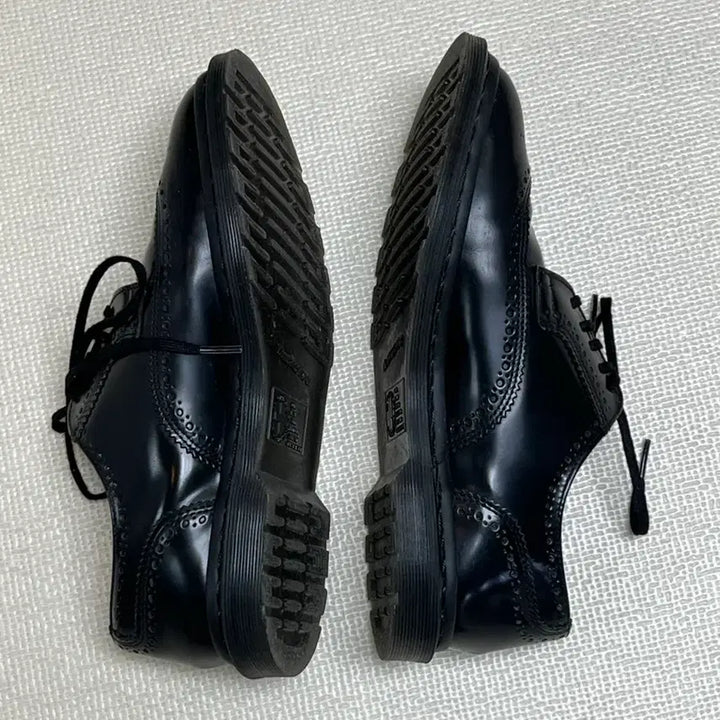 [BUNJANG] Dr. Martens Wingtip Shoes (Black) UK7 / 닥터마틴 블랙 윙팁 슈즈 UK7