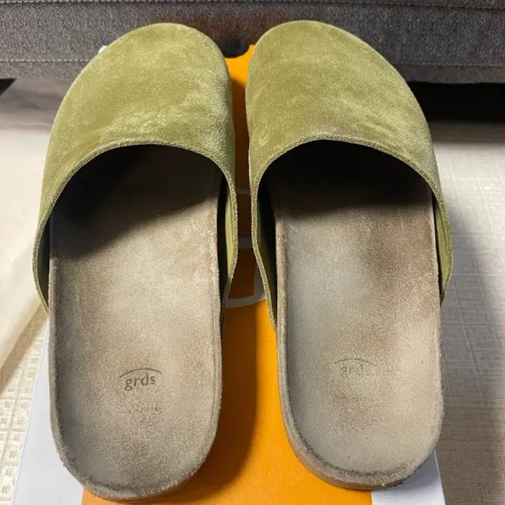 [BUNJANG] Gradus Slide Moss Green Size 42 / 그라더스 슬라이드 모스그린 42