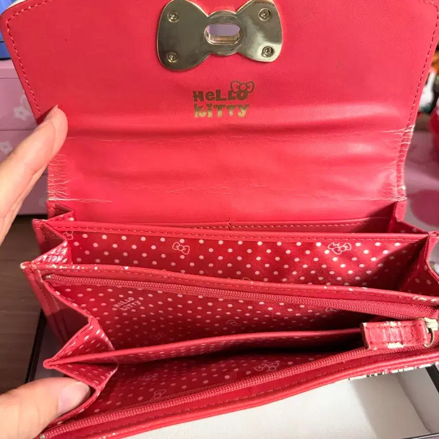 [BUNJANG] Vintage Hello Kitty Quilted Long Wallet / 고전 키티 장지갑