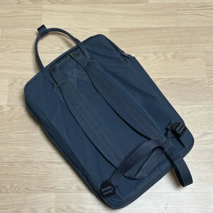 [BUNJANG] Fjällräven Kånken Laptop 17" Backpack / 피알라벤 칸켄 랩탑 17인치