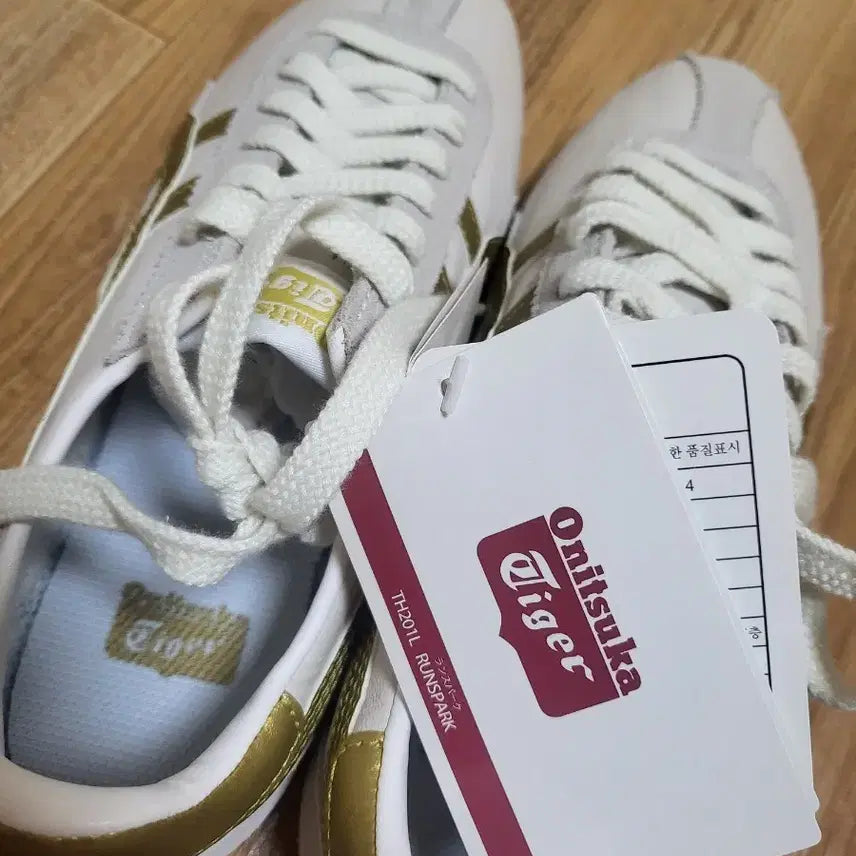 [BUNJANG] Onitsuka Tiger Runspark White/Gold Sneakers / 오니츠카타이거