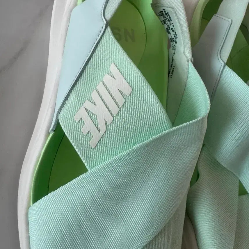 [BUNJANG] Nike Cross Sandals Mint Women&