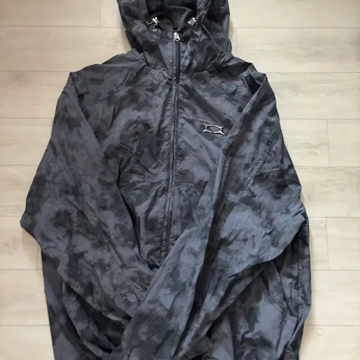[SOLD OUT] 크리틱 바람막이 xl
