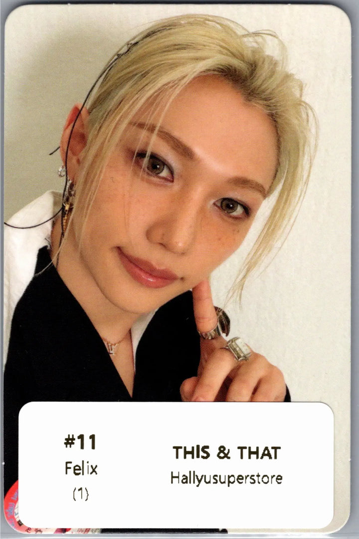 Stray Kids "THIS &amp; THAT" - Official Photocard (Photobook Ver.) (1) [26.08.10]