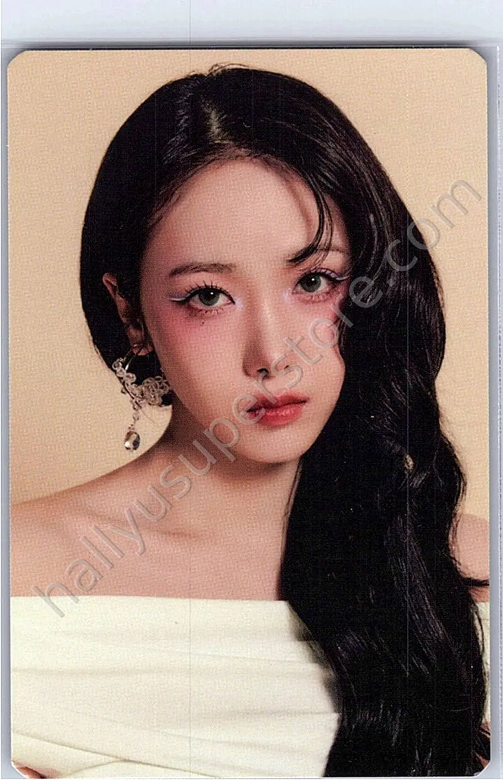 VIVIZ - SinB - New Legacy World Tour merch photocard trading card