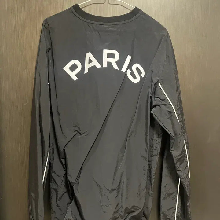 [BUNJANG] Paris Saint-Germain Training Windbreaker / 파리 바람막이 트레이닝